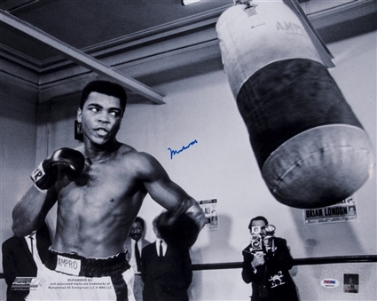 Muhammad Ali Autographed 16x10 B&W Photograph (PSA/DNA GEM MT 10)